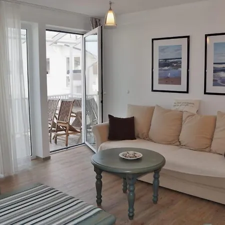 Karola 45467 Apartment